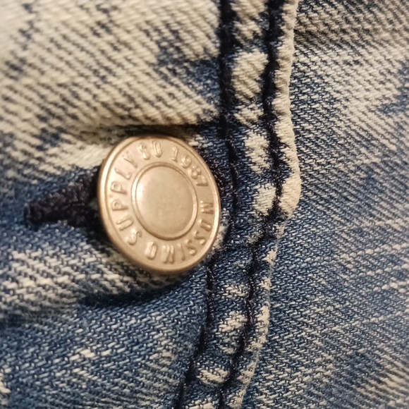 Mossimo Bleach Washed Denim Jacket - Picture 4 of 4